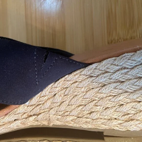 Tommy Bahama Navy Blue Stacey Wedge Espadrille Slip-on Sandals Size 8.5M - Picture 6 of 9